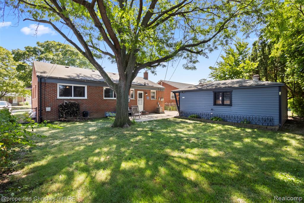 6561 Hawthorne Street, Garden City, MI — Photo 22