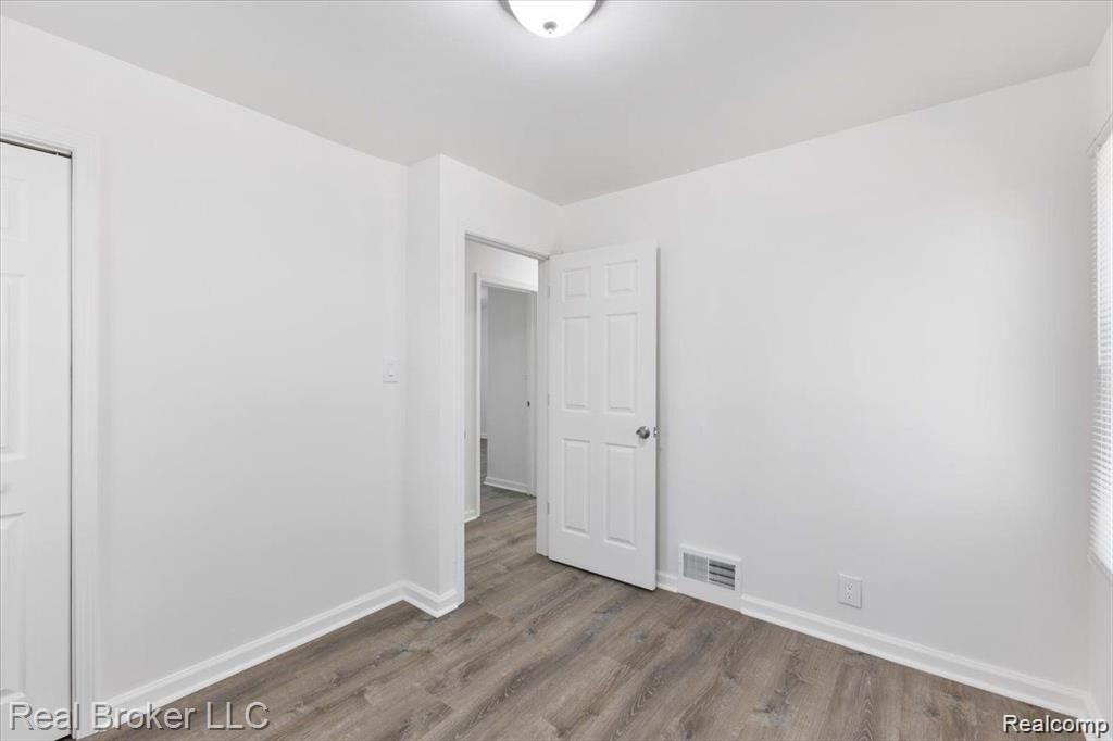 19974 FERGUSON Street, Detroit, MI 48235 — Photo 10