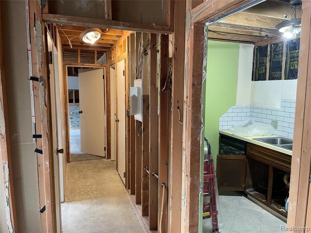 810 Holland Avenue, 2, Port Huron, MI 48060 — Photo 9