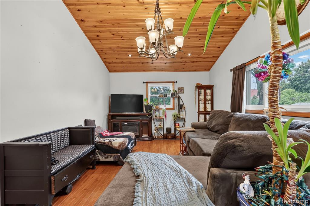 17 E White Lake Dr, Twin Lakes, MI 49457 Drive, Twin Lake, MI 49457 — Photo 10