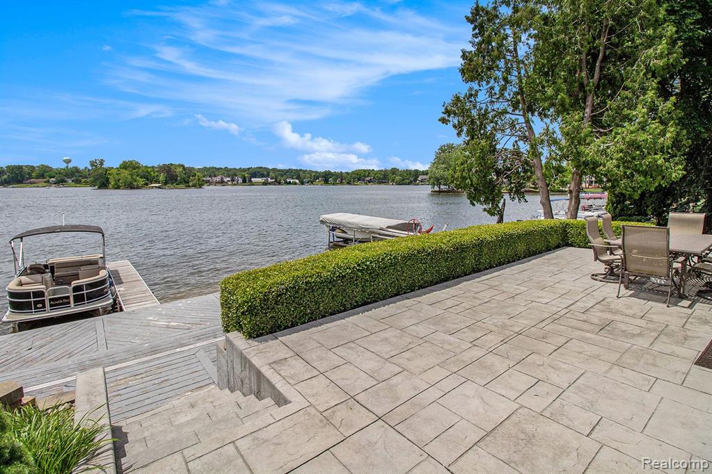 8428 Woodland Shore Drive, Brighton, MI 48114 — Photo 3