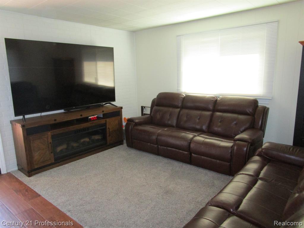 7715 Donna Street, Westland, MI — Photo 8