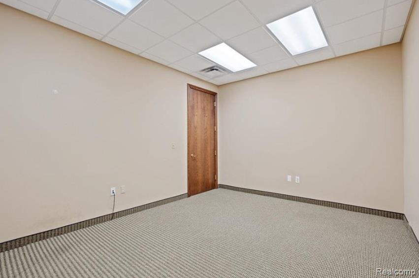 2032 E Square Lake Road, Troy, MI 48085 — Photo 5