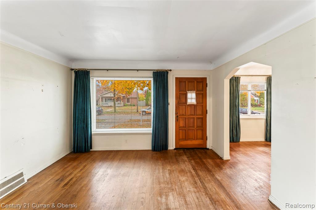 8152 Virgil Street, Dearborn Heights, MI 48127 — Photo 14