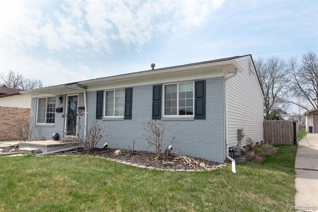 4411 BRIARWOOD Avenue, Royal Oak, MI 48073 — Photo 3