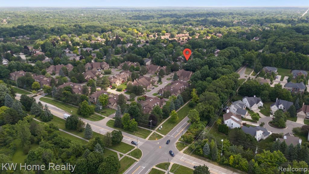 29691 Pine Ridge Circle, Farmington Hills, MI 48331 — Photo 37