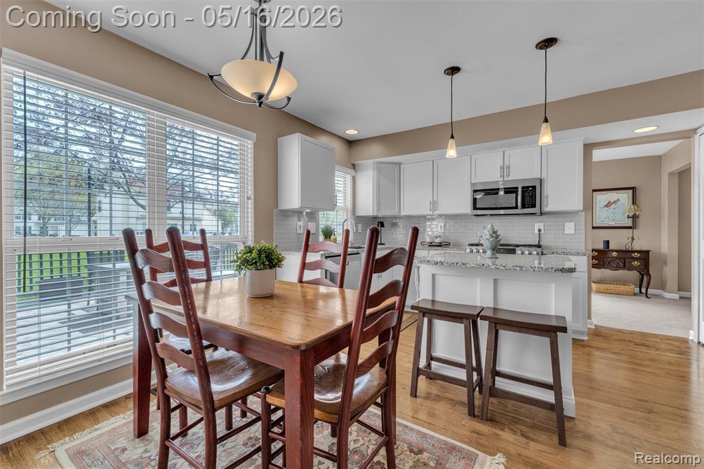 944 S Parkwood Drive, South Lyon, MI 48178 — Photo 14