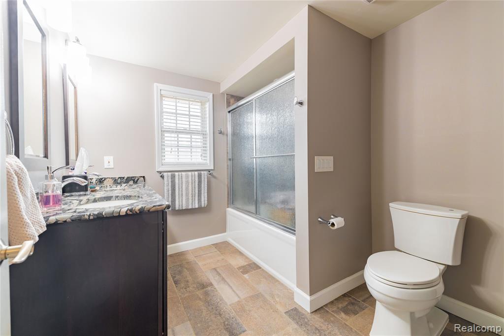26029 Waterbury Way, Grosse Ile, MI 48138 — Photo 36