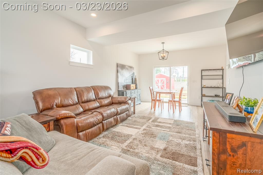 25800 Groveland, Roseville, MI 48066 — Photo 10