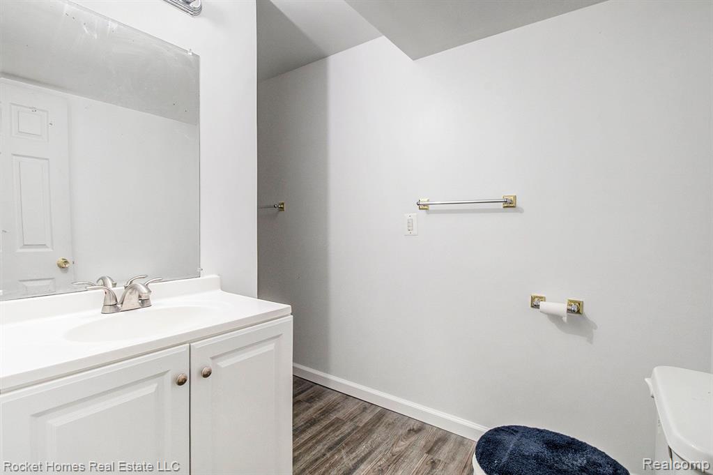 7256 MAPLELAWN Drive, Ypsilanti, MI 48197 — Photo 24