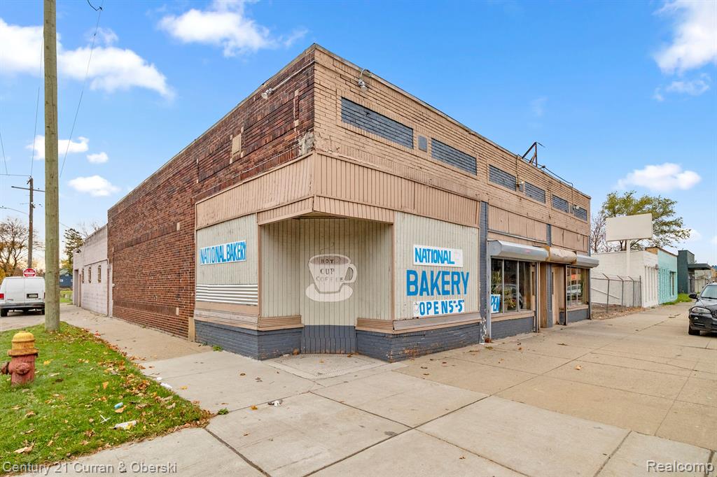 736 E STATE FAIR RD, Highland Park, MI 48203 — Photo 2