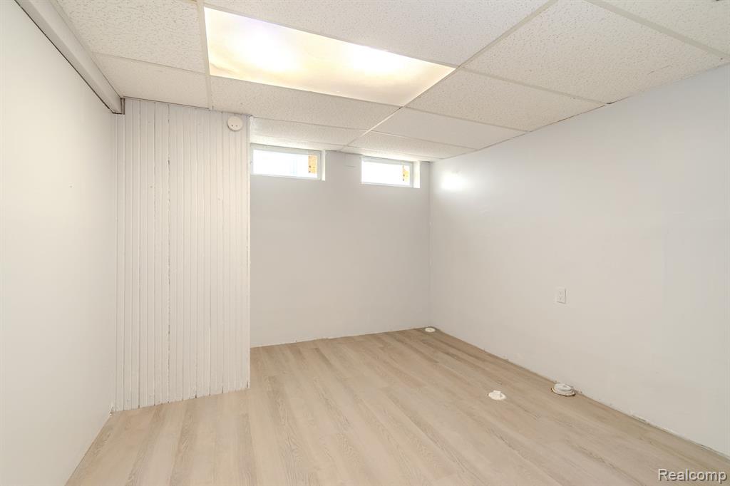 8126 Standard St, Center Line, MI 48015 — Photo 13