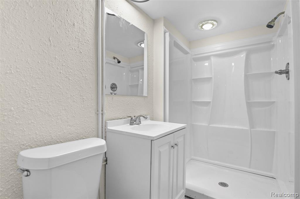 17717 Avon Avenue, Detroit, MI 48219 — Photo 32