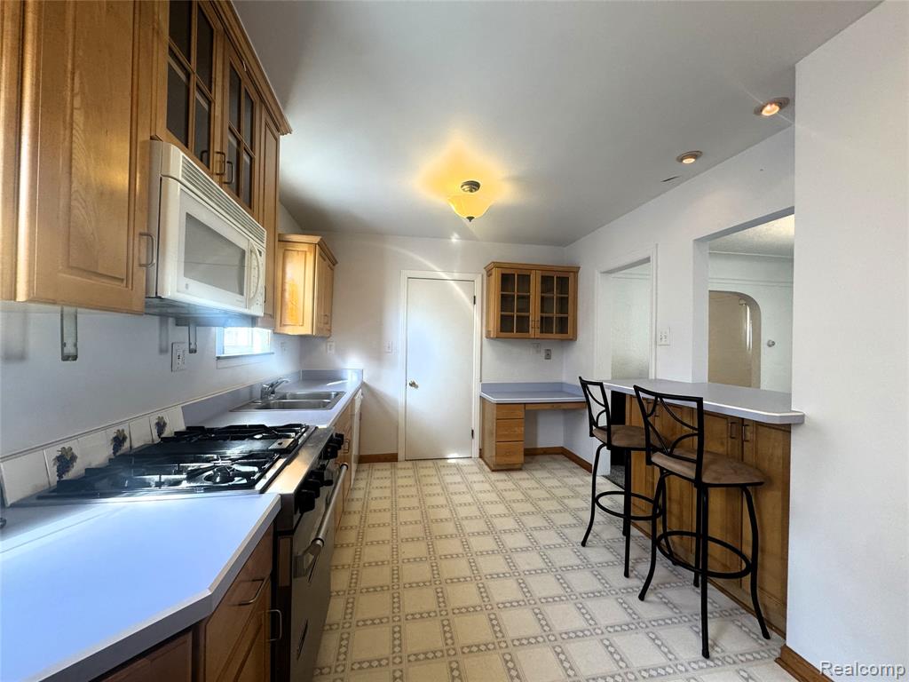 431 Elm Street, Trenton, MI 48183 — Photo 6