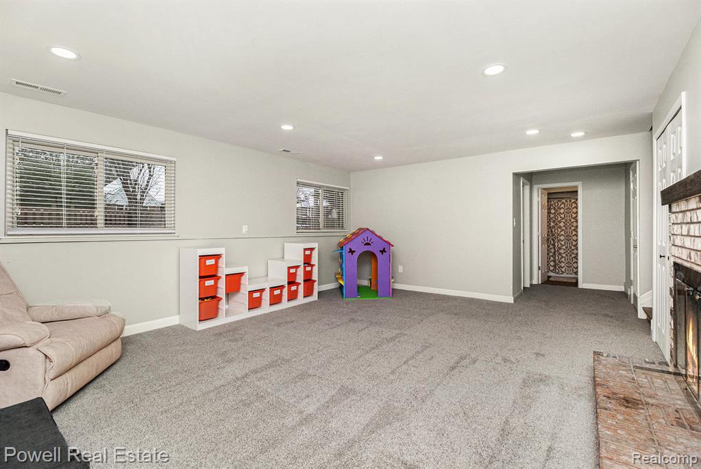 5957 Slate Drive E, Troy, MI 48085 — Photo 18