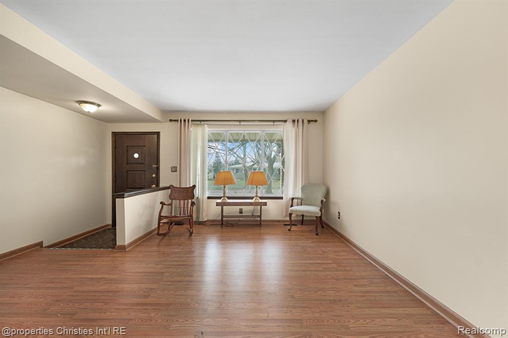 4684 CHAPEL Drive, Troy, MI 48085 — Photo 35