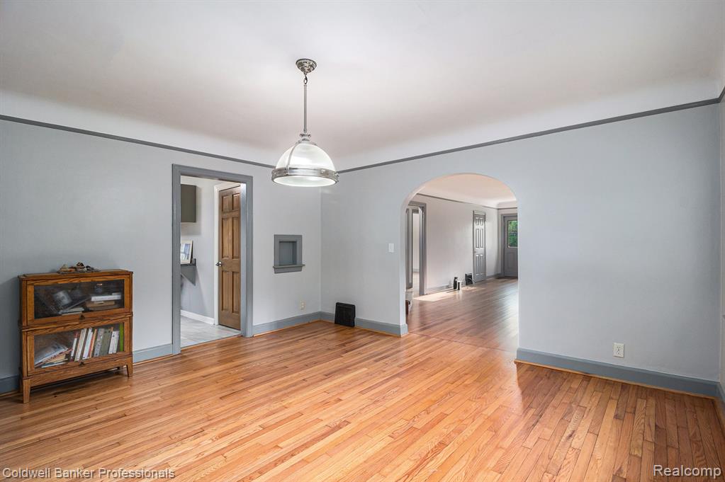 420 W Oakwood Road, Oxford, MI 48371 — Photo 11