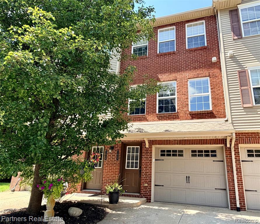 1617 Red Hickory Court, Howell, MI 48855 — Photo 4