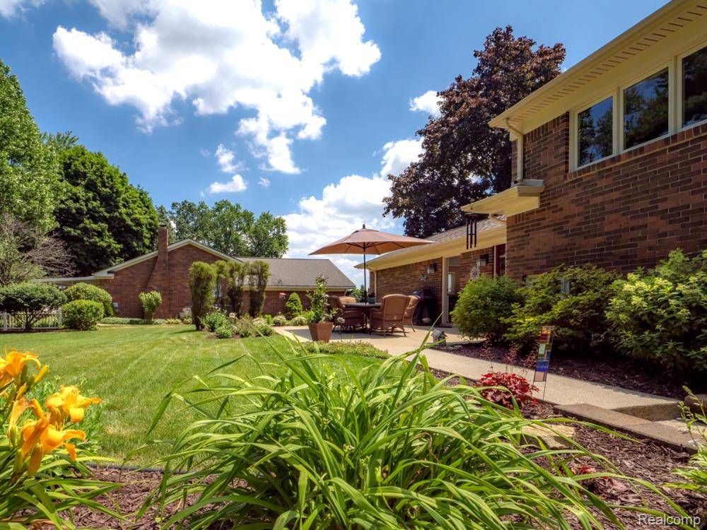 4923 Dusk Drive, Utica, MI 48316 — Photo 40