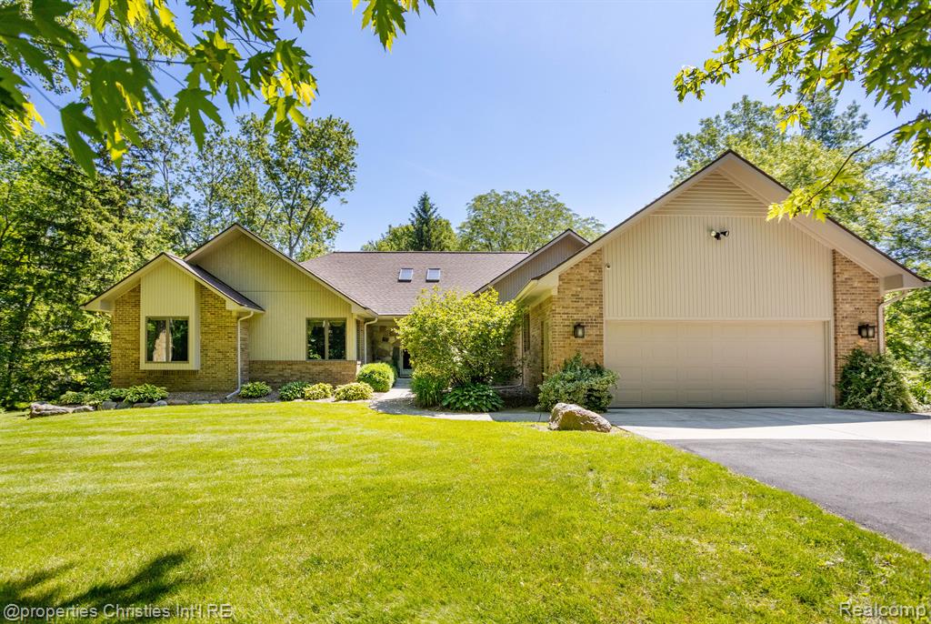 9293 BROOKVILLE Road, Plymouth, MI 48170 — front exterior