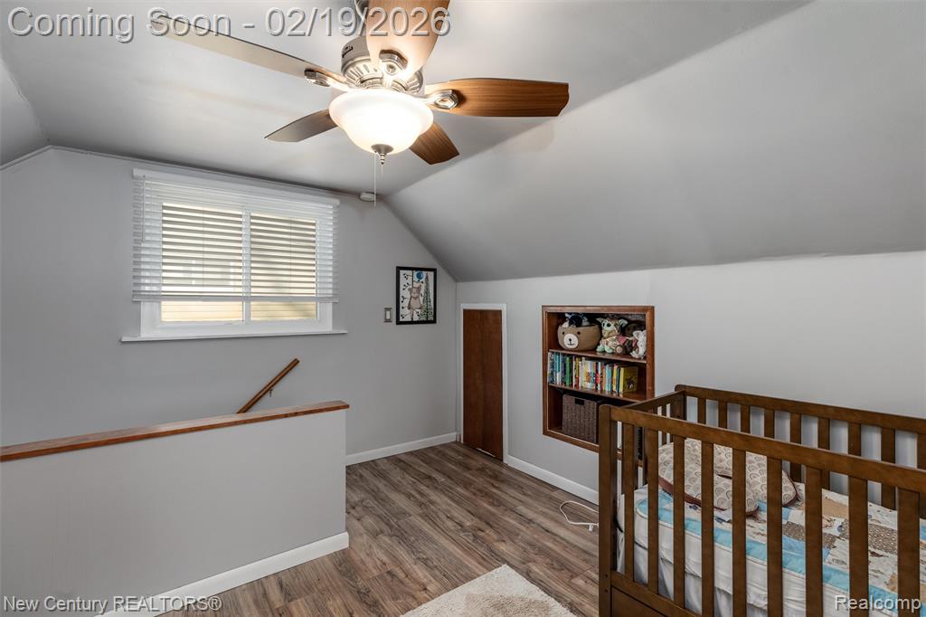896 E Dallas Avenue, Madison Heights, MI 48071 — Photo 17