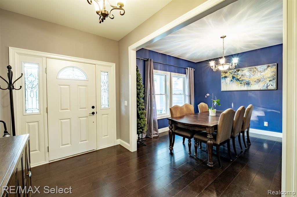 9388 MCMULLEN Circle, Fenton, MI 48430 — Photo 4