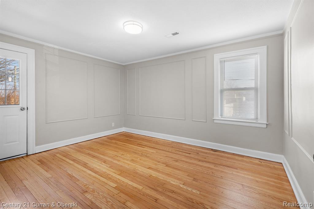 5026 KENSINGTON Avenue, Detroit, MI 48224 — Photo 17