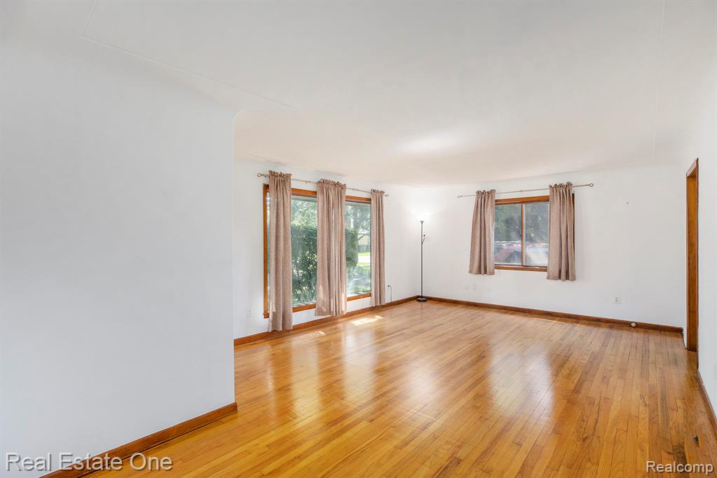 51341 Neumaier Drive, Shelby Twp, MI 48316 — Photo 6