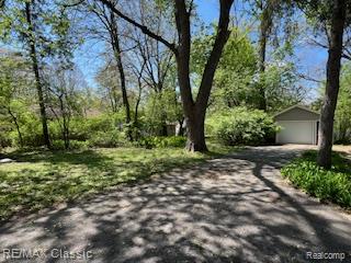 2534 Edgemere Street, Commerce Twp, MI 48382 — Photo 4
