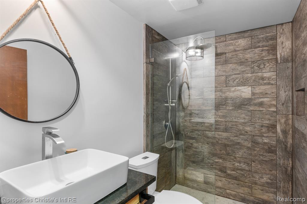 4247 Morningview Drive, Shelby Twp, MI 48316 — Photo 31