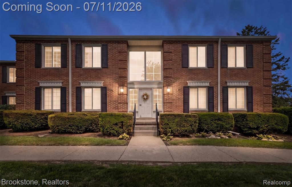 775 E Fox Hills Drive, Bloomfield Hills, MI 48304 — Photo 25