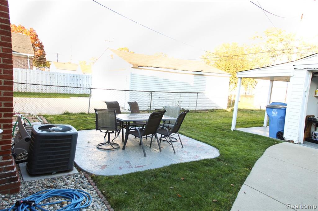 5728 Nightingale Street, Dearborn Heights, MI 48127 — Photo 23