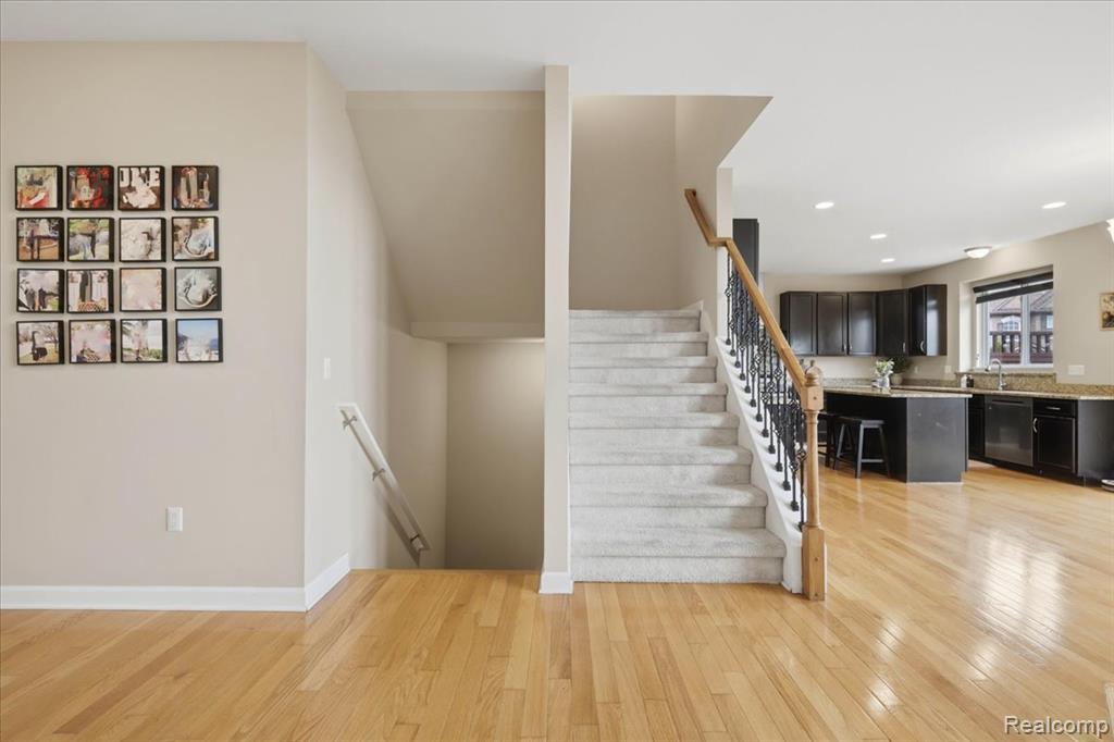 1114 Wales Drive, Lake Orion, MI — Photo 17