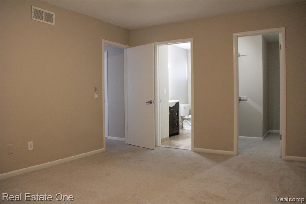 6427 RICHARD Run, West Bloomfield, MI — Photo 24