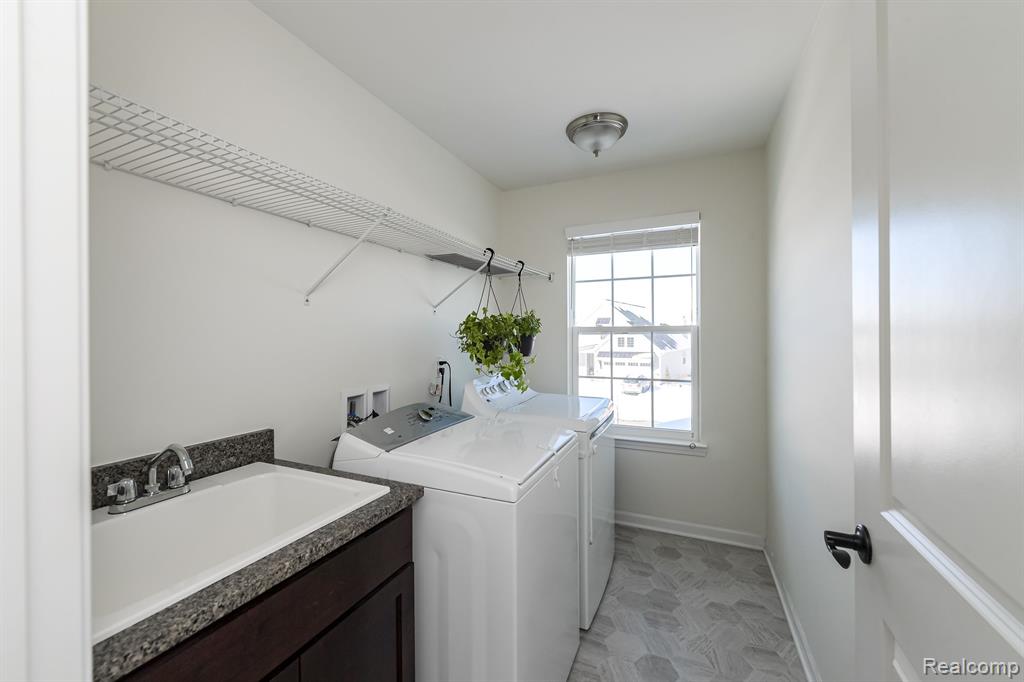 4314 ROLLING MEADOW Lane, Ypsilanti, MI 48197 — Photo 35