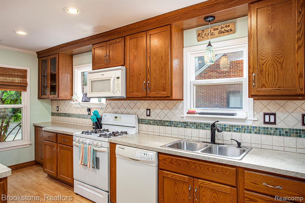 95 High Street, Mount Clemens, MI 48043 — Photo 13