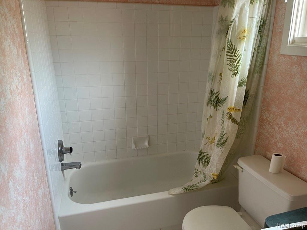 43590 WENDINGO Court, Novi, MI — Photo 22