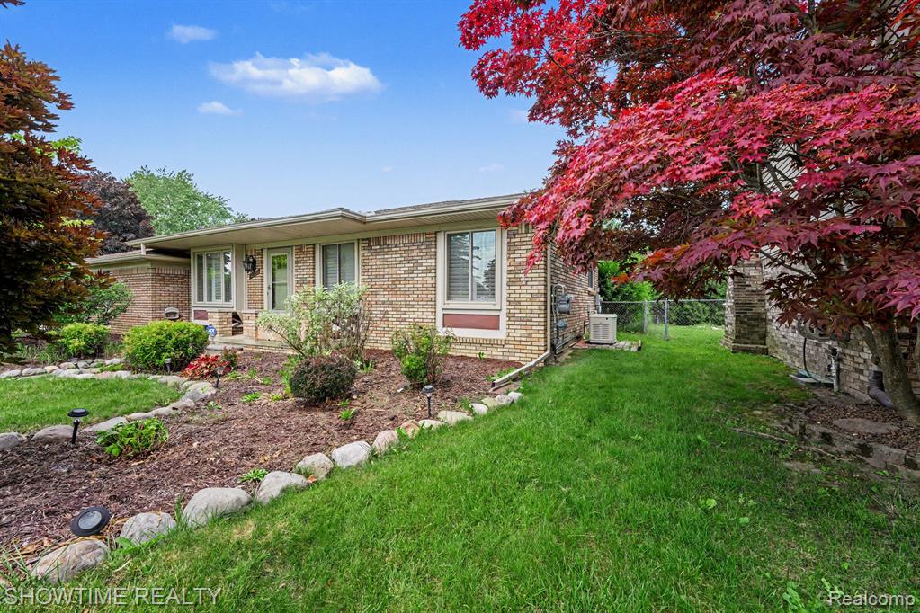 40298 Sandy Drive, Clinton Twp, MI 48038 — Photo 3