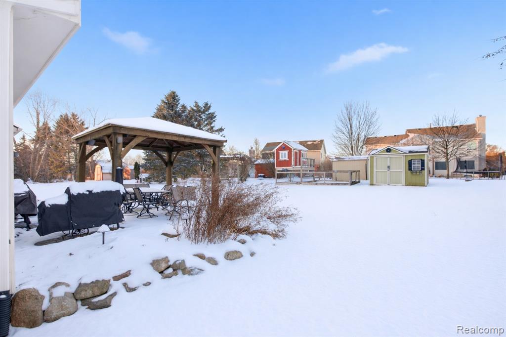 816 Oak Cluster Court, Howell, MI 48855 — Photo 45