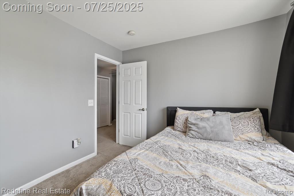 26708 Ashton Drive, Woodhaven, MI 48183 — Photo 29