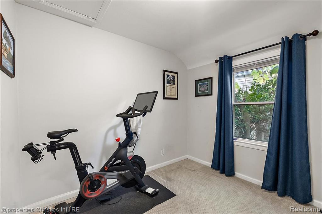 4402 Berkshire Road, Royal Oak, MI 48073 — Photo 18