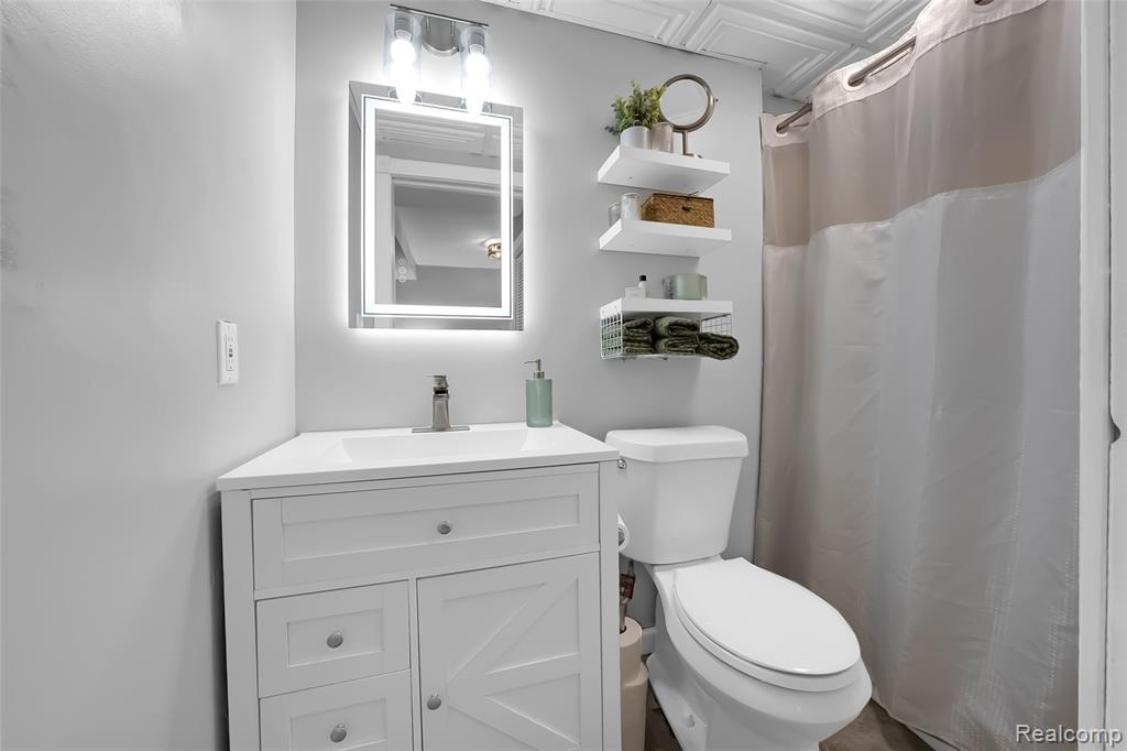 809 Holly Bush Drive, Holly, MI 48442 — Photo 19