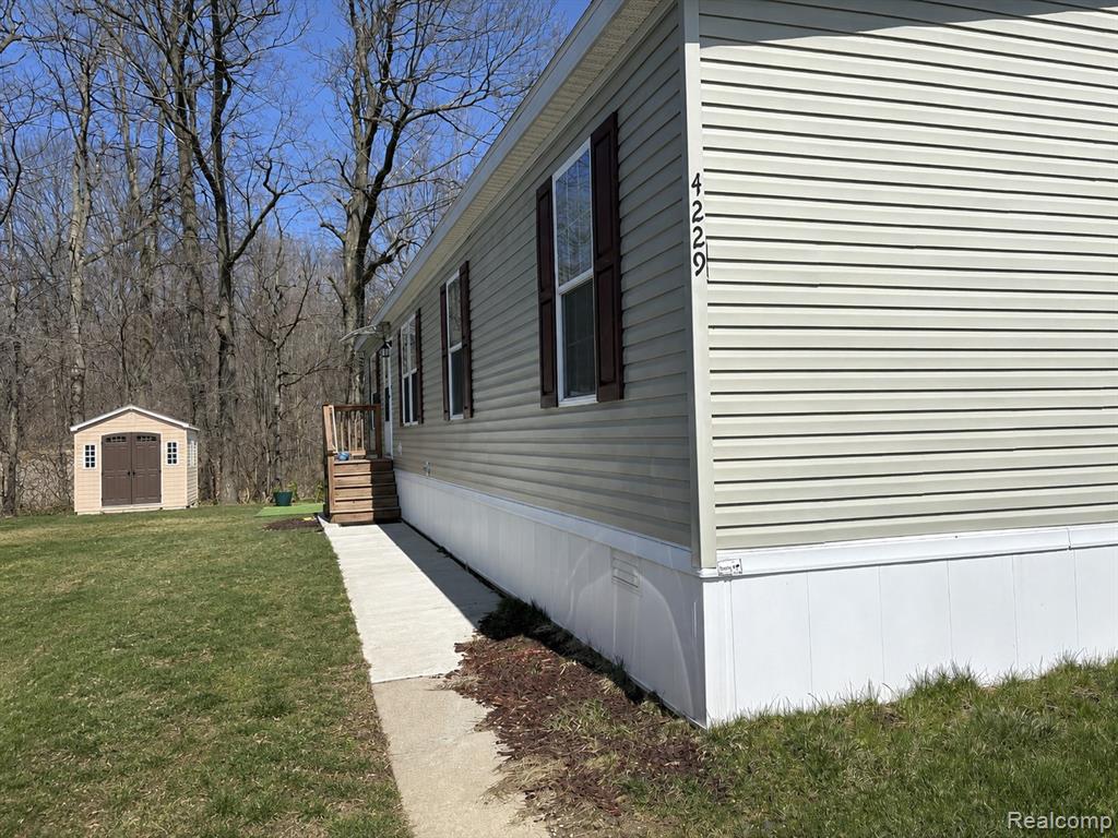 4229 Hillary Creek, Burton, MI 48519 — Photo 3