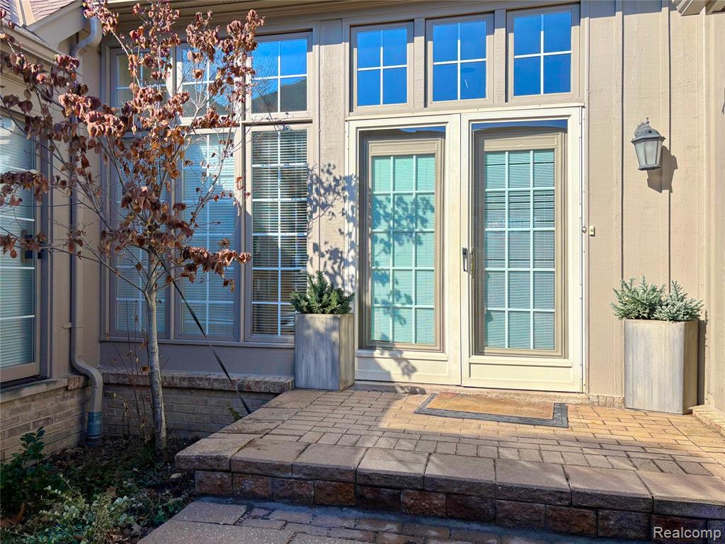 22080 Orchard Way, 37, Beverly Hills, MI 48025 — Photo 4