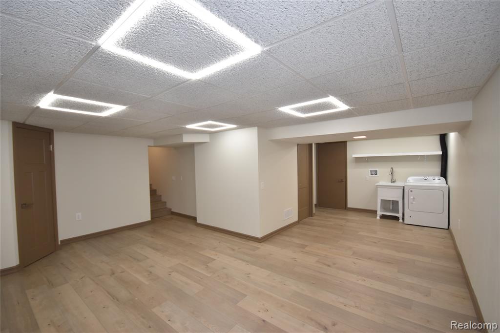 5106 Lakewood Drive, Grand Blanc, MI 48439 — Photo 28