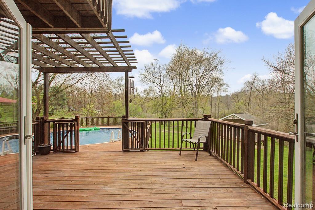 1160 S Garner Road, Milford, MI 48380 — Photo 13