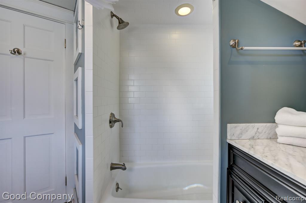 713 S Pleasant Street, Royal Oak, MI 48067 — Photo 34