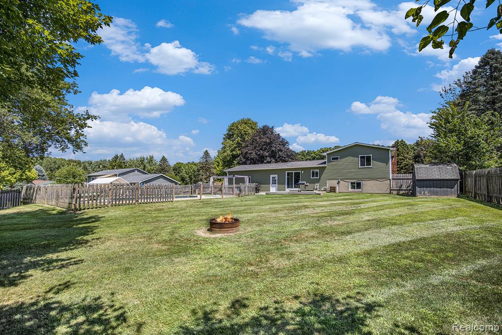 2213 Landmark Drive, Lapeer, MI 48446 — Photo 18