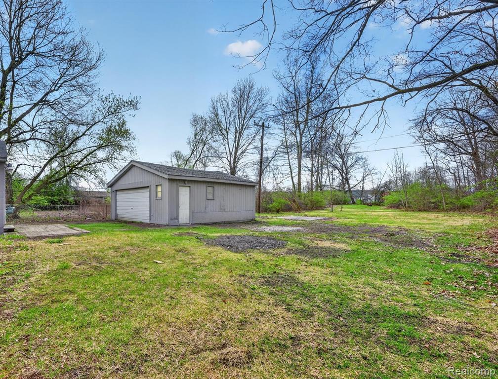 6914 Arlene Court, Romulus, MI 48174 — Photo 17