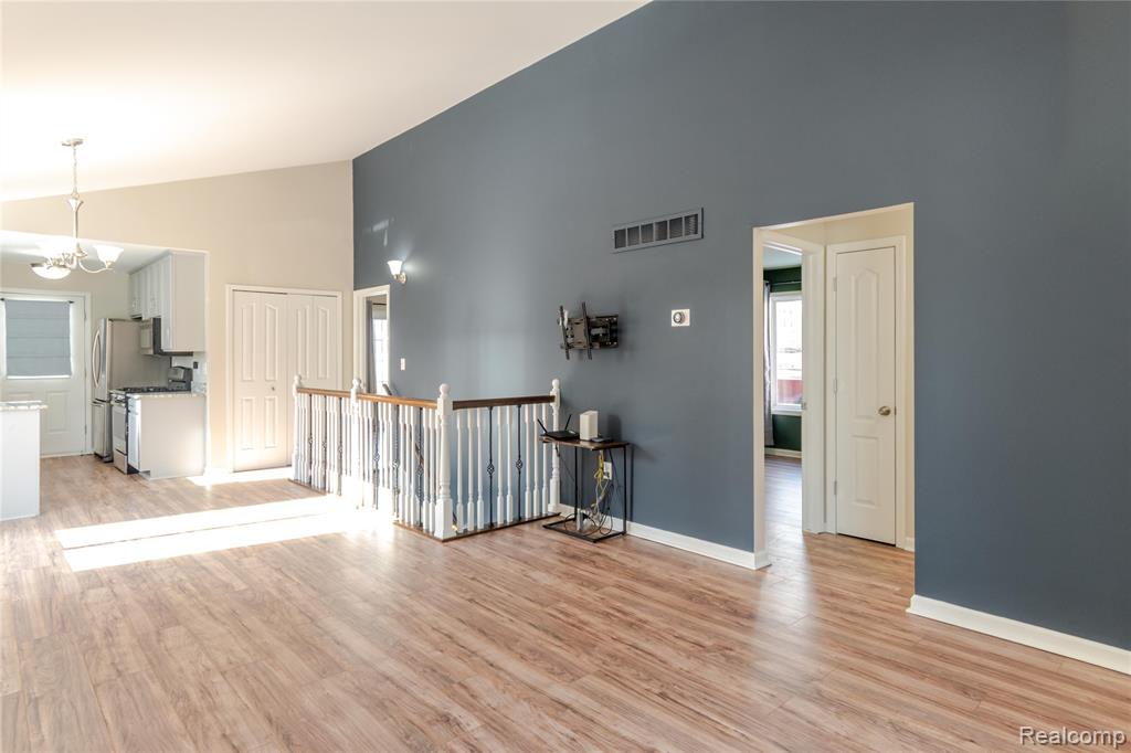 256 Crocker Boulevard, Mount Clemens, MI 48043 — Photo 2